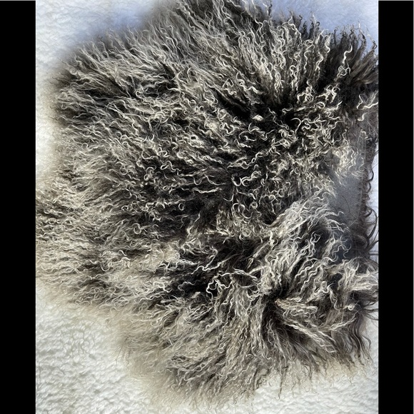 Karl Donoghue shearling scarf - Picture 5 of 7